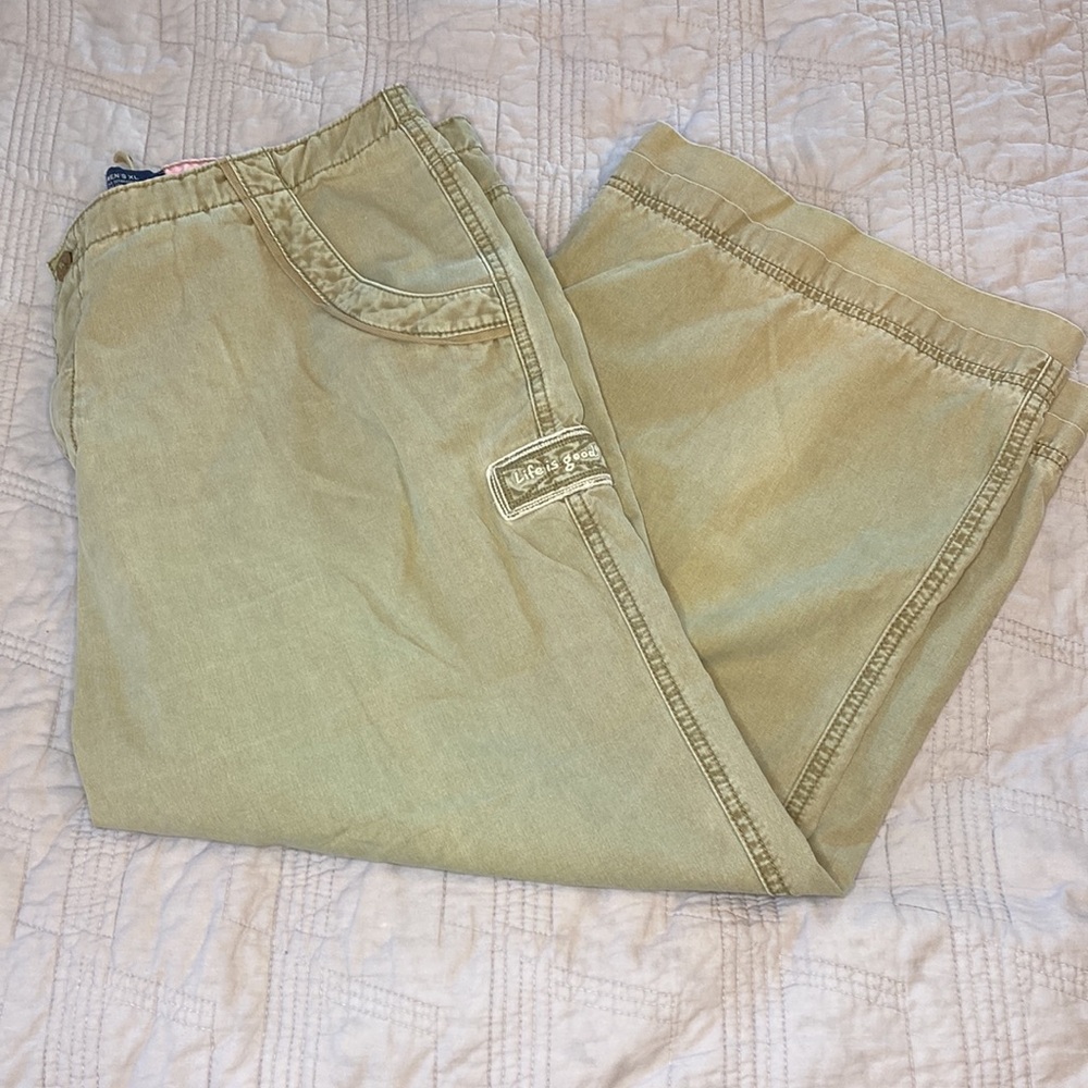 Life is Good khaki cargo carpenter Katahdin Cabin shorts